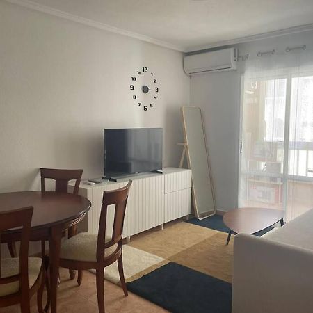 Cozy Apartment 5 Mins To Beach Торрев'єха Екстер'єр фото