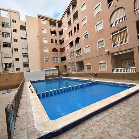 Cozy Apartment 5 Mins To Beach Торрев'єха Екстер'єр фото