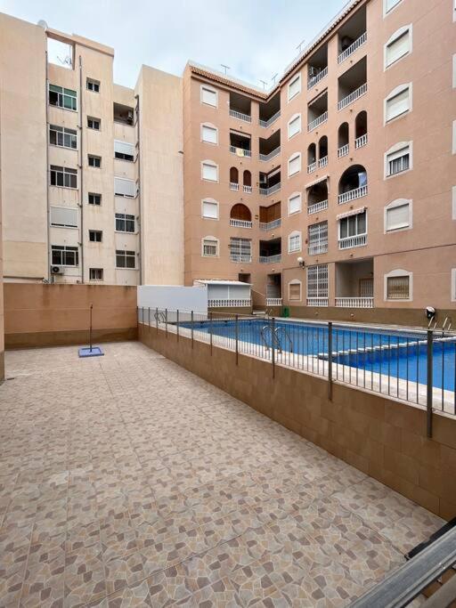 Cozy Apartment 5 Mins To Beach Торрев'єха Екстер'єр фото
