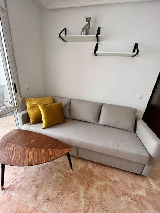Cozy Apartment 5 Mins To Beach Торрев'єха Екстер'єр фото