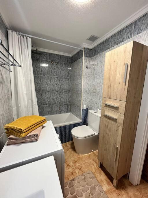 Cozy Apartment 5 Mins To Beach Торрев'єха Екстер'єр фото